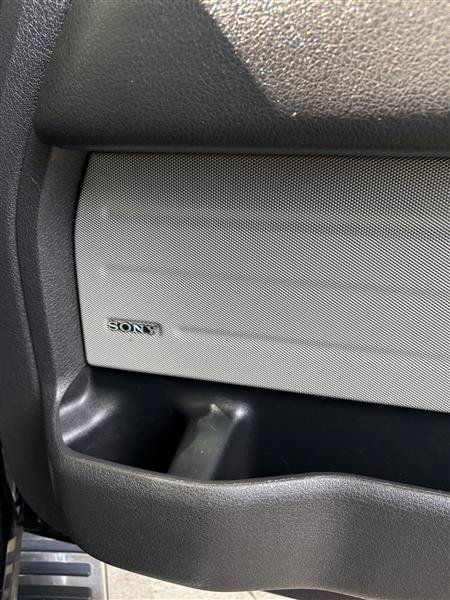 Used 2011 Ford F150 Lariat w/ Lariat Plus Pkg AWD/4WD image 11