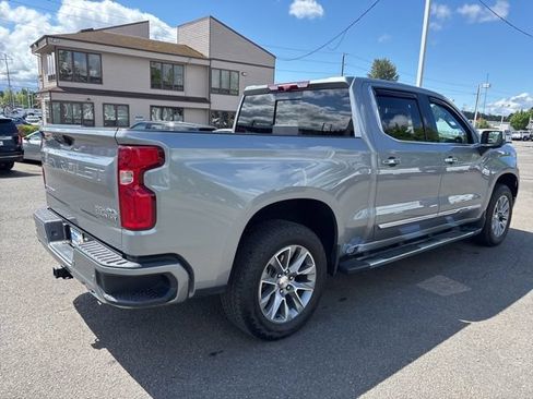 Used 2023 Chevrolet Silverado 1500 High Country w/ High Country Premium Package AWD/4WD image 5