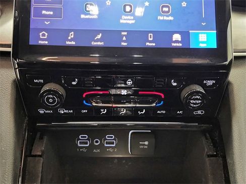 Used 2021 Jeep Grand Cherokee L Limited image 27