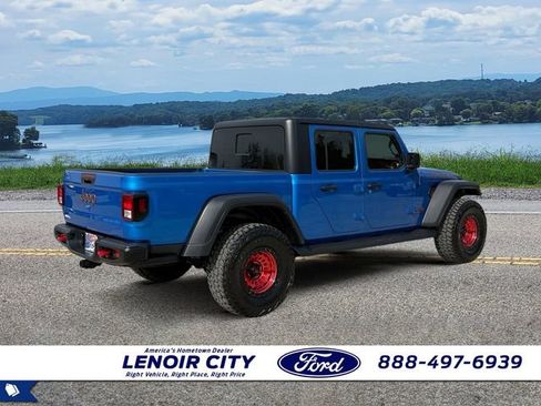 Used 2023 Jeep Gladiator Rubicon w/ Trailer Tow Package AWD/4WD image 3