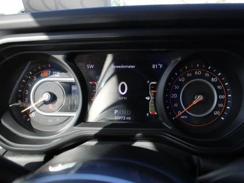 Used 2025 Jeep Wrangler Unlimited Sahara AWD/4WD image 21