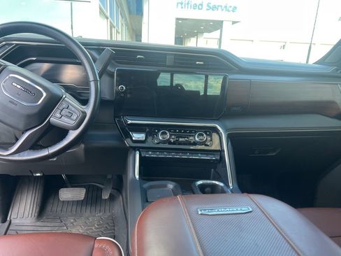 Used 2024 GMC Sierra 2500 Denali Ultimate image 14