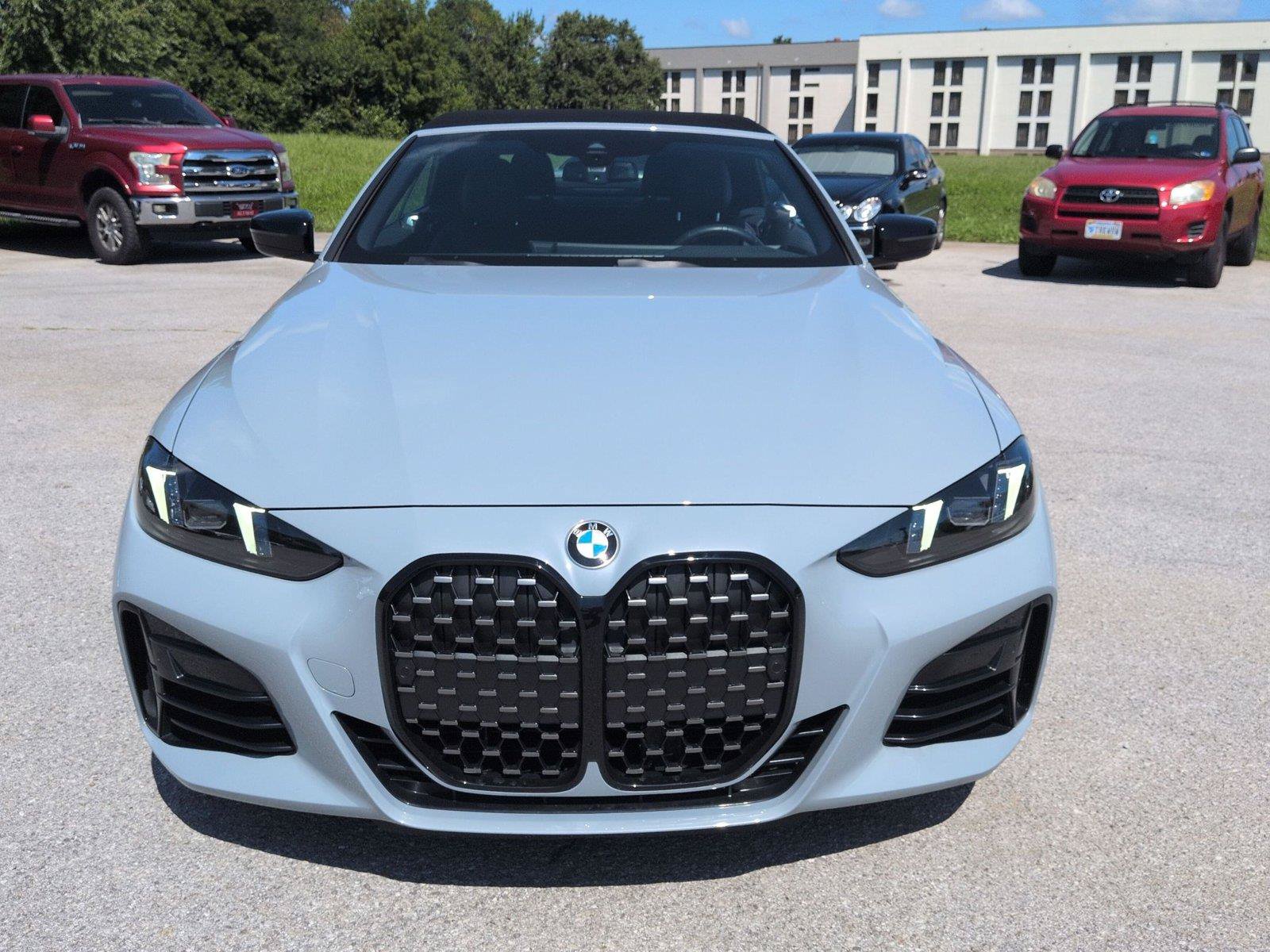 Used 2025 BMW 430i Convertible w/ M Sport Package RWD image 10