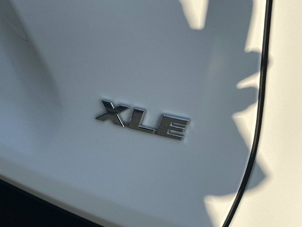 Used 2025 Toyota RAV4 XLE w/ Convenience Package FWD image 10