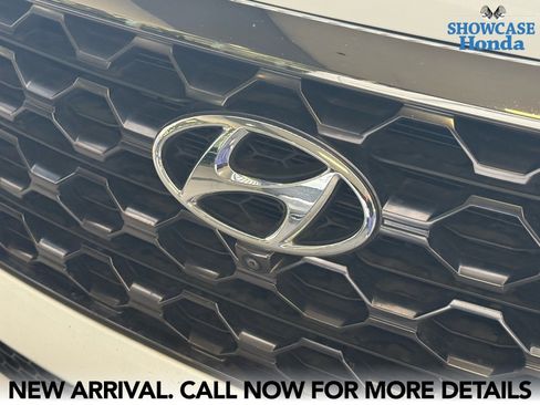 Used 2020 Hyundai Santa Fe Limited image 8