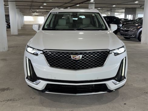 Used 2023 Cadillac XT6 Premium Luxury AWD/4WD image 3