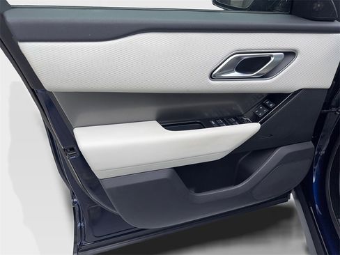 Used 2023 Land Rover Range Rover Velar S image 32