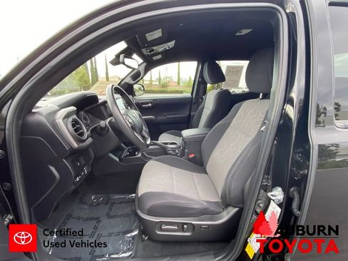 Used 2023 Toyota Tacoma TRD Off-Road AWD/4WD image 32