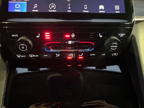 Used 2022 Jeep Grand Cherokee L Limited w/ Trailer Tow Group (B) image 15