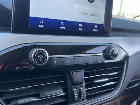 Used 2022 Ford Escape SE w/ Convenience Package image 26