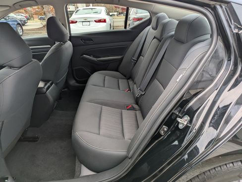 Used 2023 Nissan Altima 2.5 SV image 15