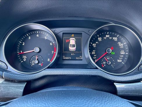 Used 2017 Volkswagen Passat 1.8T SEL Premium image 24