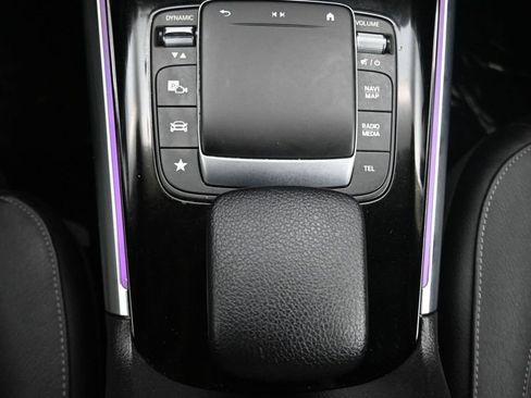 Used 2022 Mercedes-Benz GLA 250 4MATIC image 23
