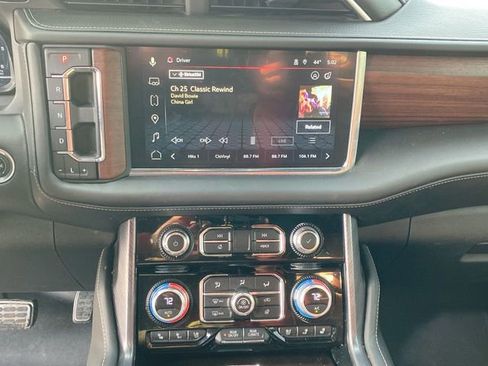 Used 2023 GMC Yukon XL Denali Ultimate image 13