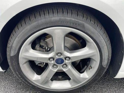 Used 2016 Ford Fusion SE FWD image 8