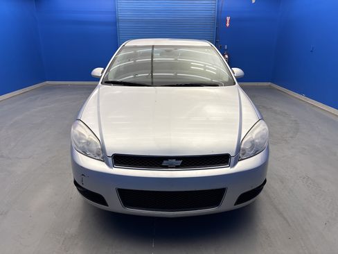 Used 2013 Chevrolet Impala LTZ FWD image 3