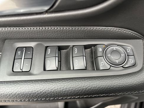 Used 2022 GMC Yukon Denali w/ Max Trailering Package image 18