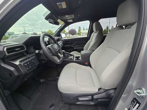 Certified 2025 Toyota 4Runner SR5 AWD/4WD image 21
