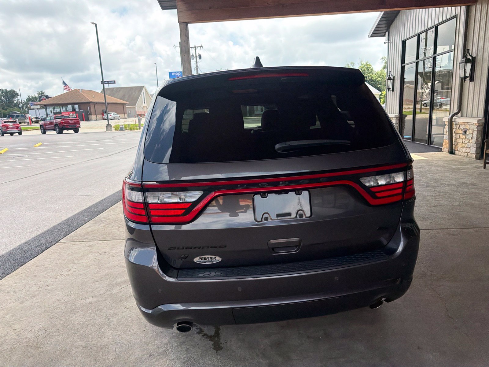 Used 2021 Dodge Durango R/T w/ Blacktop Package AWD/4WD image 23