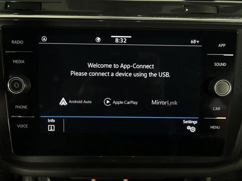 Certified 2021 Volkswagen Tiguan SE w/ Panoramic Sunroof Package image 7