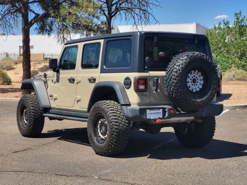 Used 2022 Jeep Wrangler Unlimited Rubicon AWD/4WD image 5