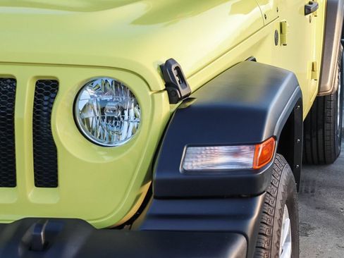 Used 2023 Jeep Wrangler Unlimited Sport AWD/4WD image 5