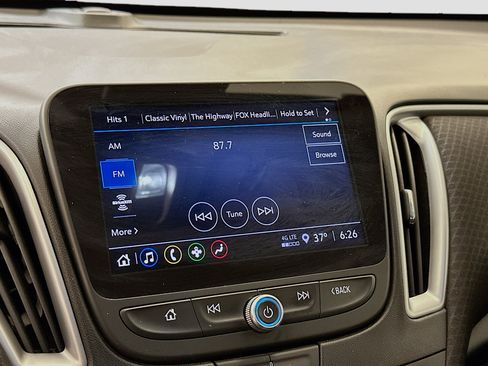 Used 2024 Chevrolet Malibu LT image 21