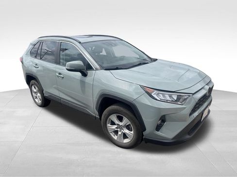 Used 2019 Toyota RAV4 XLE AWD/4WD image 30