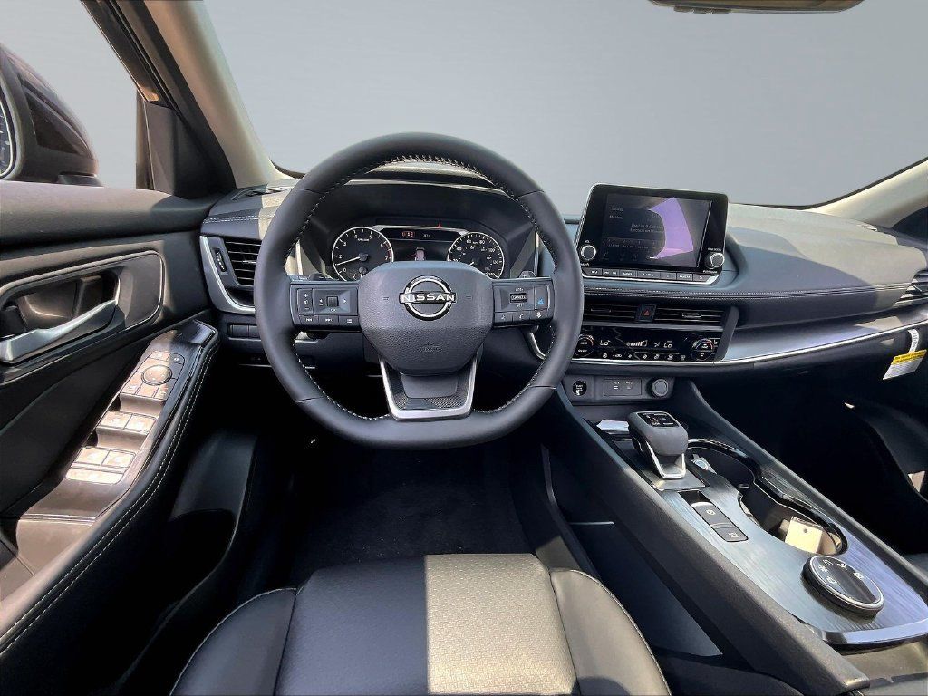 Used 2026 Nissan Rogue Dark Armor AWD/4WD image 18