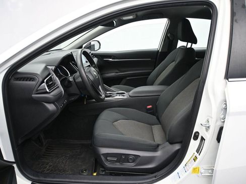 Used 2023 Toyota Camry LE AWD/4WD image 7