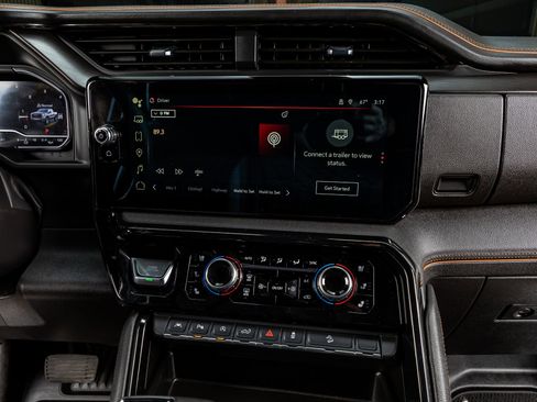 Used 2024 GMC Sierra 1500 AT4 w/ AT4 Preferred Package image 24