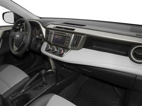 Used 2013 Toyota RAV4 LE image 18