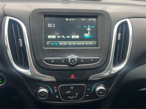 Used 2018 Chevrolet Equinox LT AWD/4WD image 16