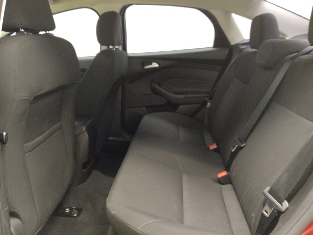 Used 2015 Ford Focus SE FWD image 18