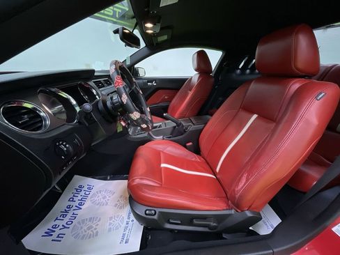 Used 2010 Ford Mustang GT Premium image 16