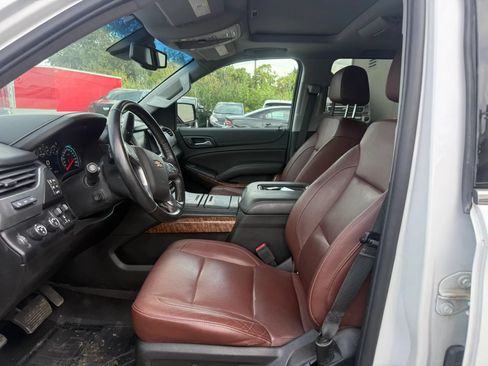 Used 2019 Chevrolet Suburban Premier w/ Premier Plus Edition AWD/4WD image 14