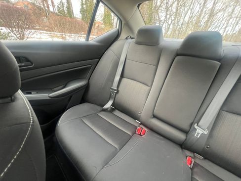 Used 2025 Nissan Altima 2.5 SV image 34