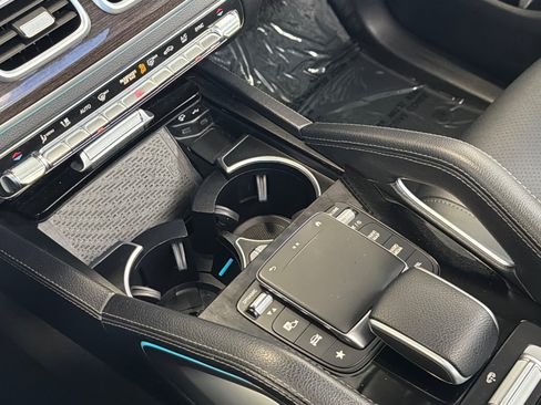 Used 2023 Mercedes-Benz GLS 450 4MATIC image 21