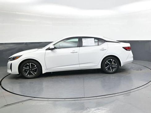 Used 2024 Nissan Sentra SV w/ All-Weather Package image 8