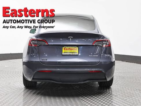 Used 2022 Tesla Model Y Long Range AWD/4WD image 6