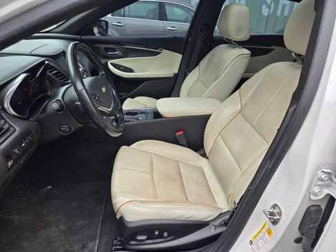 Used 2017 Chevrolet Impala Premier w/ Enhanced Convenience Package FWD image 9