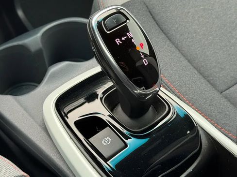 Used 2020 Chevrolet Bolt LT image 19