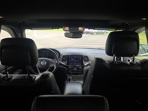 Used 2020 Jeep Grand Cherokee Limited w/ Premium Lighting Group AWD/4WD image 13
