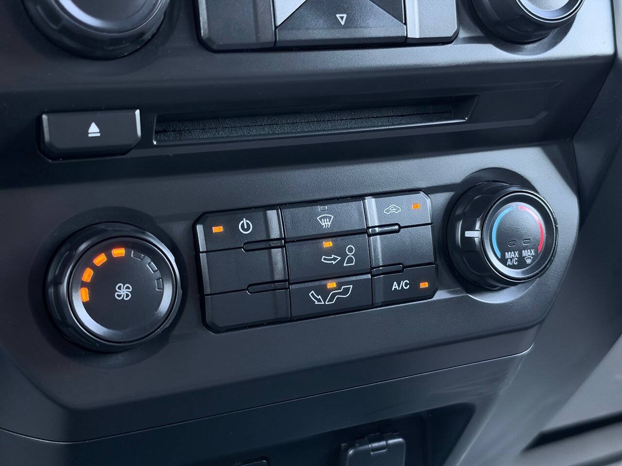 Used 2018 Ford F150 XL w/ Equipment Group 101A Mid RWD image 19