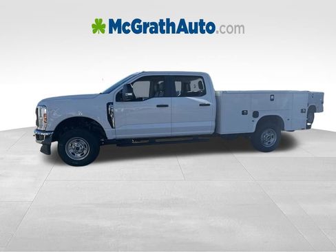 New 2026 Ford F250 XL w/ XL Chrome Package AWD/4WD image 9