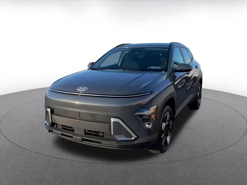 Used 2025 Hyundai Kona SEL image 6