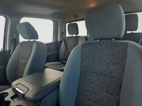 Used 2019 RAM 1500 Classic SLT AWD/4WD image 8