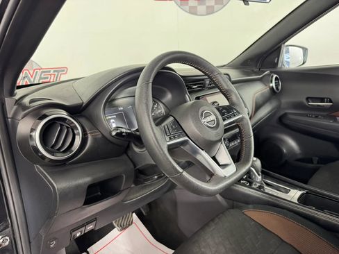 Used 2024 Nissan Kicks SR FWD image 10