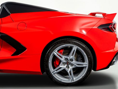 Used 2020 Chevrolet Corvette Stingray Convertible w/ 1LT image 19