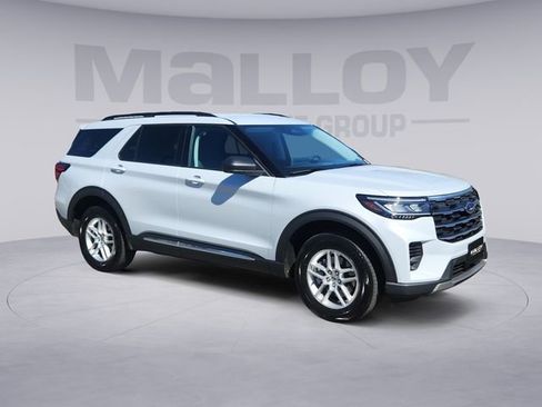 Used 2025 Ford Explorer Active image 7